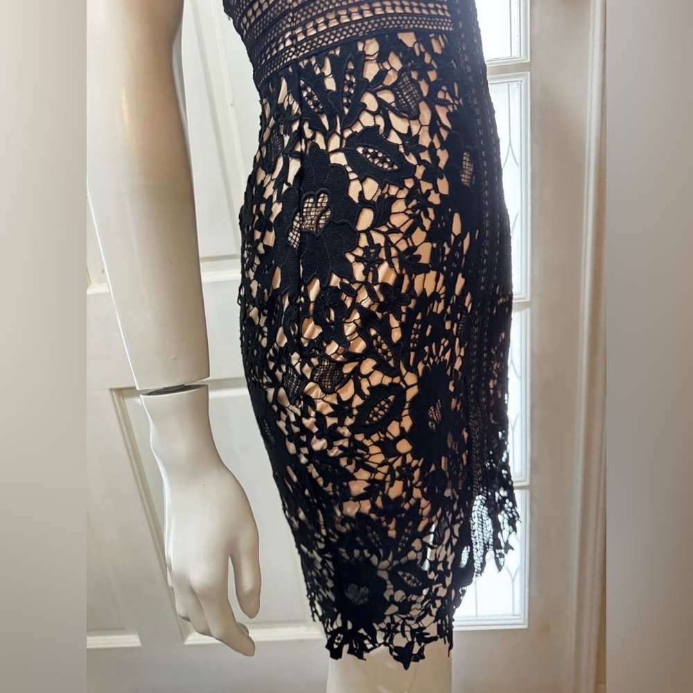 Astr Sexy Black and Cream Lace Mini Dress Size XS - Picture 10 of 15
